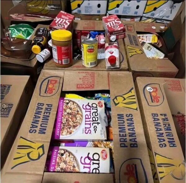 Banana box of food - Image 6