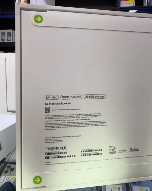 MacBook Air - Image 3