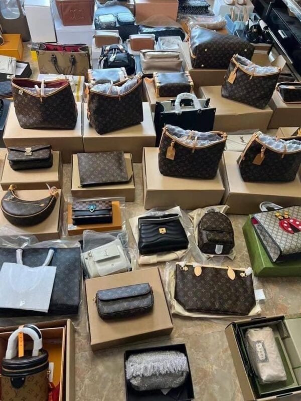 Ladies Hand Bags & Purse 250 Pieces Per Pallet - Image 4