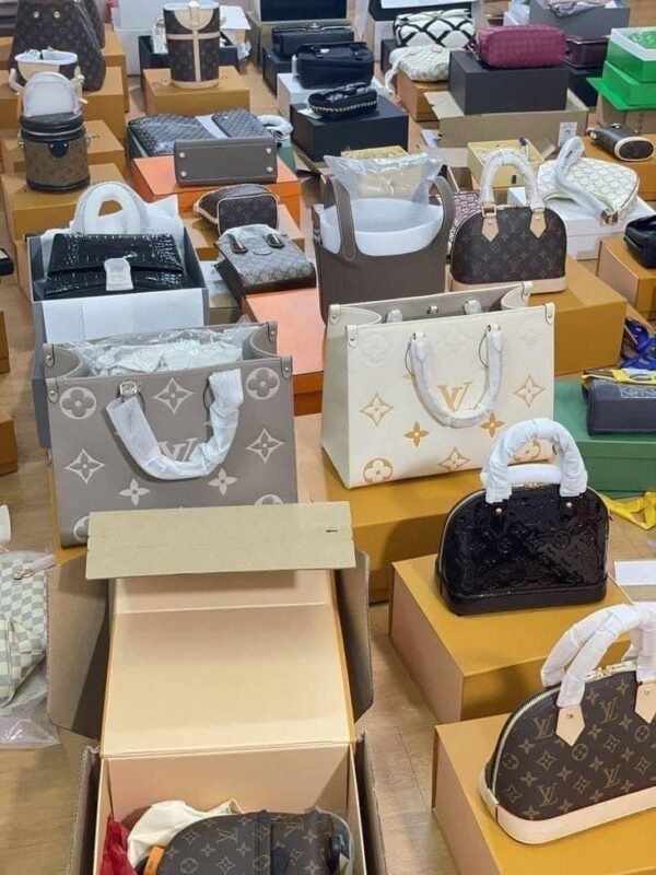 Ladies Hand Bags & Purse 250 Pieces Per Pallet - Image 7