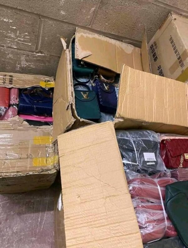 Ladies Hand Bags & Purse 250 Pieces Per Pallet - Image 5